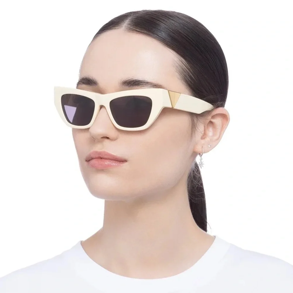 Bottega Veneta Cream Sunglasses with Gold Accents - Picture 5 of 6